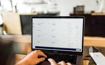 Hva er kryssfiner? Topp 10 Ting du Bør Se Etter når du Skal Velge et Nettkasino