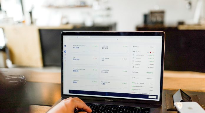Hva er kryssfiner? Topp 10 Ting du Bør Se Etter når du Skal Velge et Nettkasino